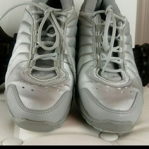 Nike Air Silver Cross training athletic shoes - Picture 3 of 8